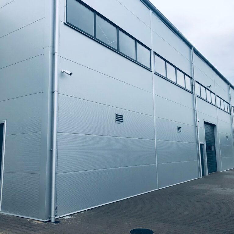 Read more about the article Kompleksowy proces budowy hal stalowych z firmą wolmex – konstrukcje stalowe